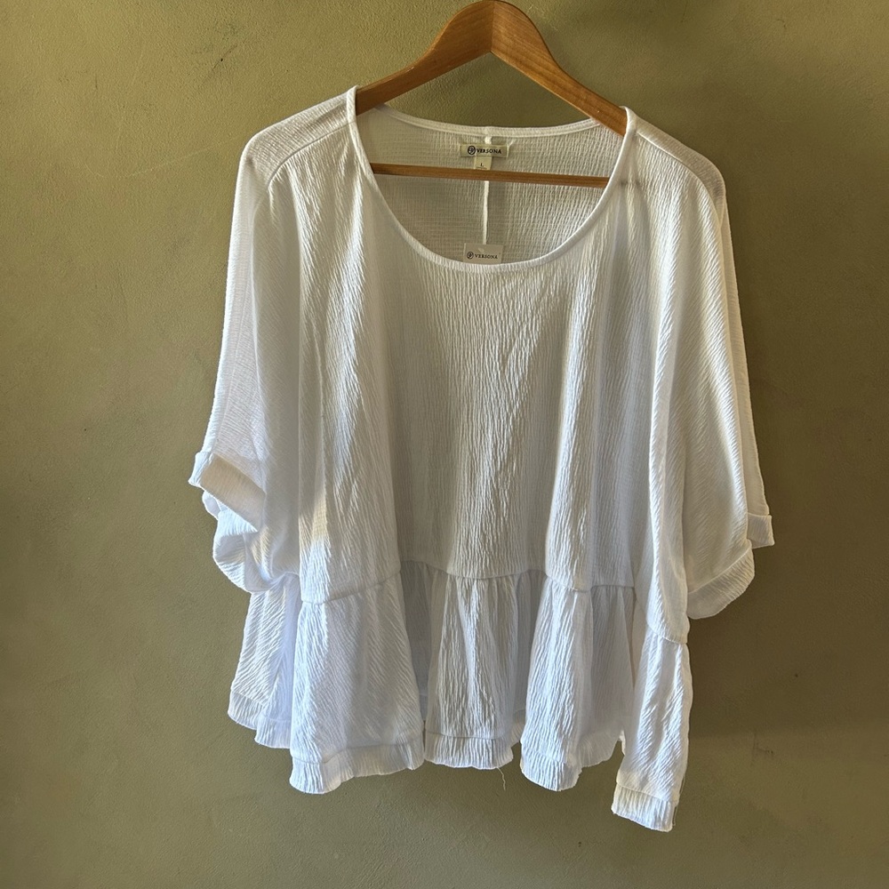Versona White Flutter Sleeve Blouse